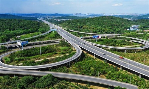 城中钢筋套筒应用于高速公路